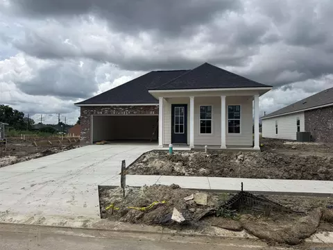 10027 Pelican Pointe Ln, Baton Rouge, LA 70810