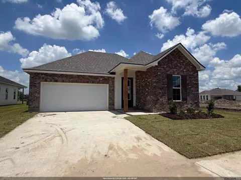 10035 Pelican Pointe Ln, Baton Rouge, LA 70810