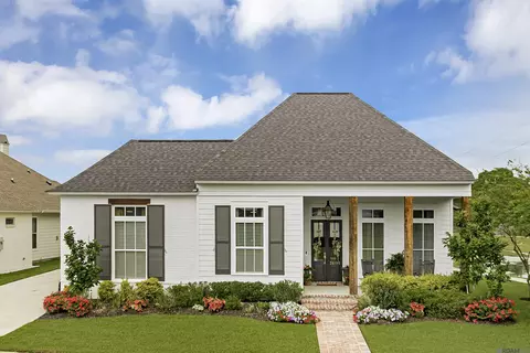 38194 Emery Ln, Prairieville, LA 70769