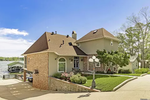 Exterior - 7890 False River Rd, Oscar, LA 70762 photo 13 of 13