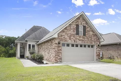 16527 Walk Around Ave, Prairieville, LA 70769