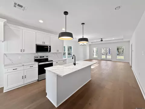 Kitchen - 69176 4th Ave, Covington, LA 70433 photo 3 of 4