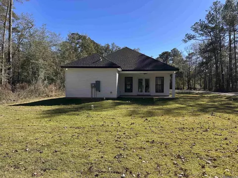 Exterior - 69176 4th Ave, Covington, LA 70433 photo 2 of 2