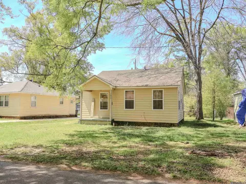 1957 Rhodes Ave, Baton Rouge, LA 70802