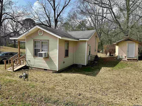 Exterior - 313 Josephine St, Gloster, MS 39638 photo 3 of 4