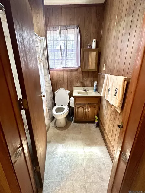 Bath - 313 Josephine St, Gloster, MS 39638 photo 1 of 2