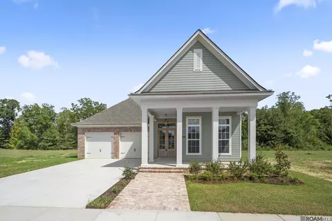 8619 Greenbrier Cove Rd, Baton Rouge, LA 70817