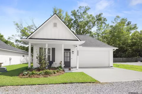 10782 Sage Dr, Walker, LA 70785
