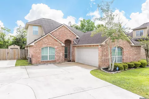 10003 Montrachet Dr, Baton Rouge, LA 70817