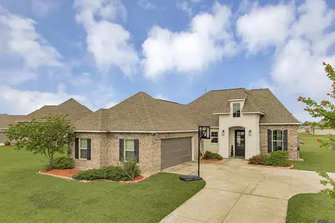 4640 Longwood Dr, Addis, LA 70710