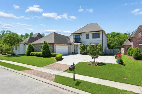 8970 Carriagewood Estates Dr, Baton Rouge, LA 70817