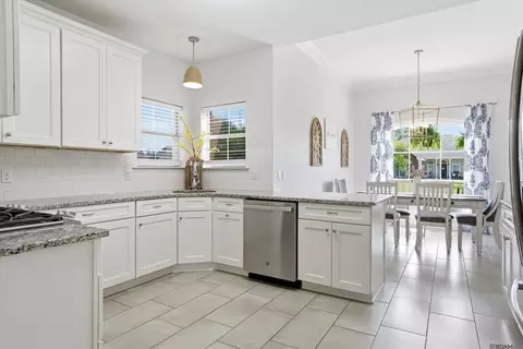 Kitchen - 28025 Foxfire Ave, Walker, LA 70785 photo 2 of 4
