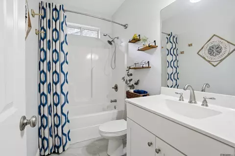 Bath - 28025 Foxfire Ave, Walker, LA 70785 photo 3 of 3