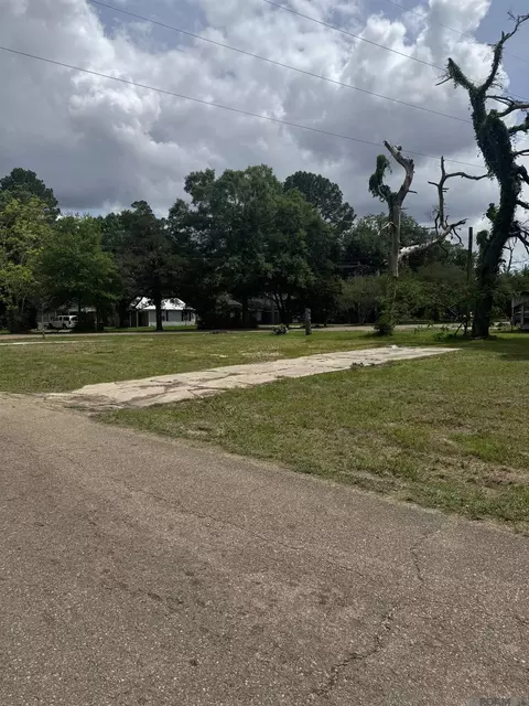 4873 Longfellow Dr, Baton Rouge, LA 70805