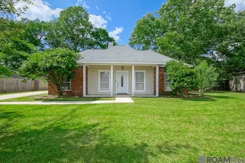 32553 Magnolia Ct, Denham Springs, LA 70706
