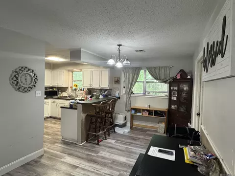 Dining - 320 5th St, Slidell, LA 70460 photo 1 of 1