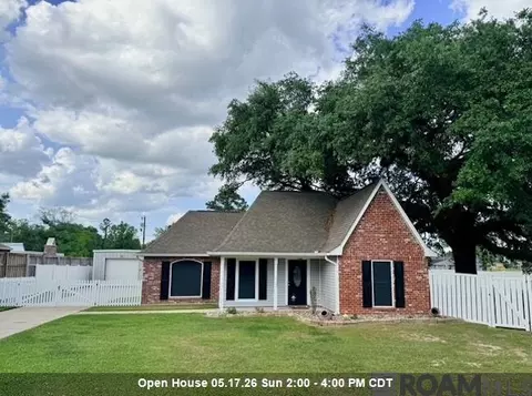 7903 Oakland Dr, Denham Springs, LA 70706