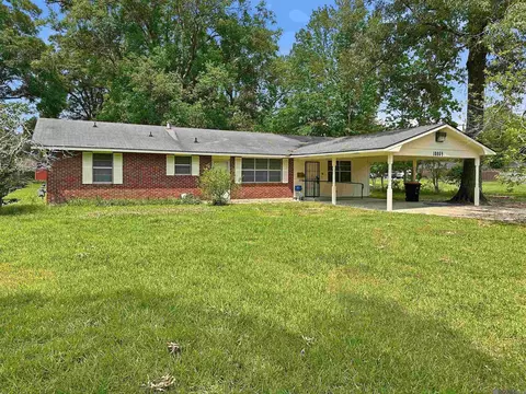 10865 White Oak Dr, Baton Rouge, LA 70815