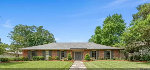 1932 Country Club Dr, Baton Rouge, LA 70808