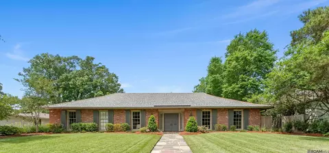 1932 Country Club Dr, Baton Rouge, LA 70808
