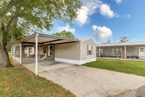 126 Riverbend St, Pierre Part, LA 70339