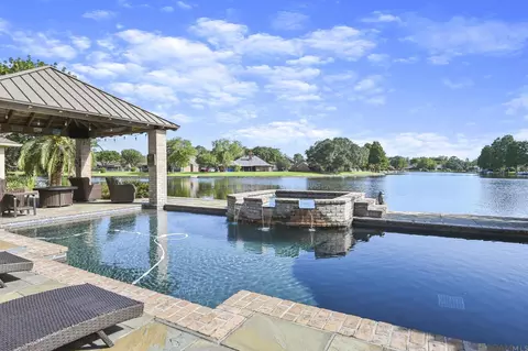12327 Lake Sherwood Ave S, Baton Rouge, LA 70816
