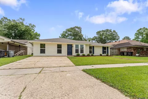 1635 Outrigger Dr, Baton Rouge, LA 70816