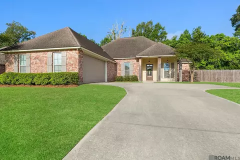 8201 Brennen Dr, Baton Rouge, LA 70818