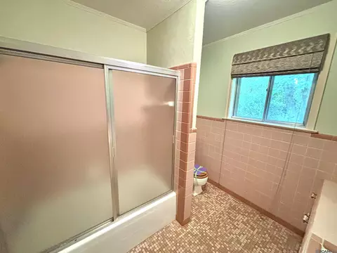 Bath - 12814 Ventress Rd, Ventress, LA 70783 photo 2 of 3