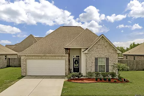 40067 Maddie Dr, Prairieville, LA 70769