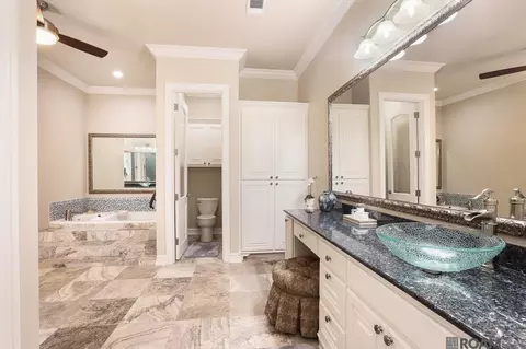 Bath - 21647 Waterfront East Dr, Maurepas, LA 70449 photo 8 of 9