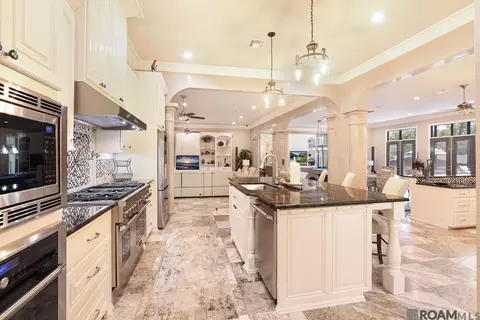 Kitchen - 21647 Waterfront East Dr, Maurepas, LA 70449 photo 3 of 6