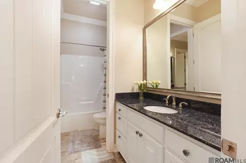 Bath - 21647 Waterfront East Dr, Maurepas, LA 70449 photo 4 of 9