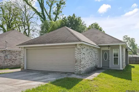 1949 Ravier Ln, Sunshine, LA 70780