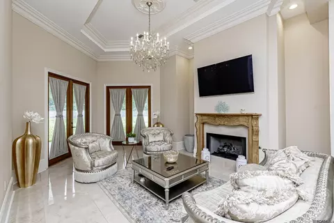Living - 9680 Comite Dr, Baker, LA 70714 photo 3 of 4