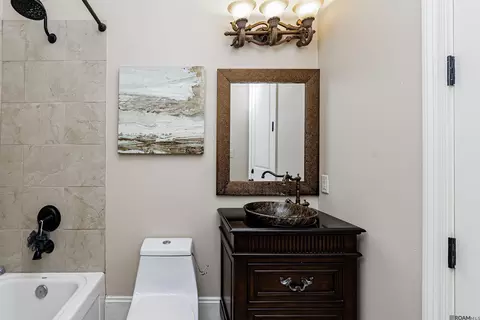 Bath - 9680 Comite Dr, Baker, LA 70714 photo 4 of 4