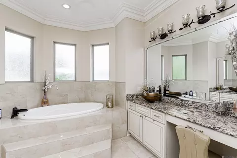 Bath - 9680 Comite Dr, Baker, LA 70714 photo 2 of 4