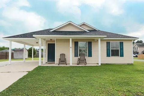 35020 Rayville Dr, Denham Springs, LA 70706