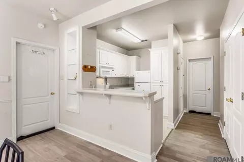 5141 Nicholson Dr # B49, Baton Rouge, LA 70820