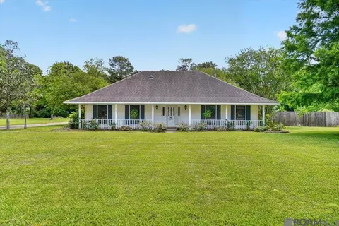 12016 Willowmore Dr, Baker, LA 70714