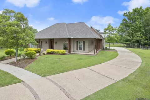 4279 Cypress Pointe Dr, Zachary, LA 70791