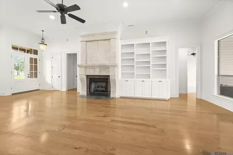 4279 Cypress Pointe Dr, Zachary, LA 70791