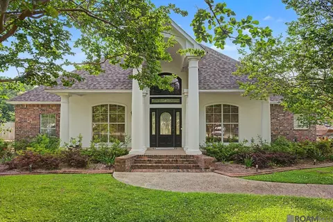 35110 Stone Castle Dr, Denham Springs, LA 70706