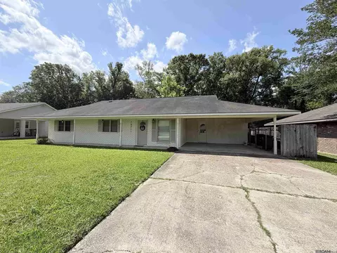 10711 Carmel Dr, Baton Rouge, LA 70818