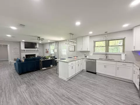 10711 Carmel Dr, Baton Rouge, LA 70818