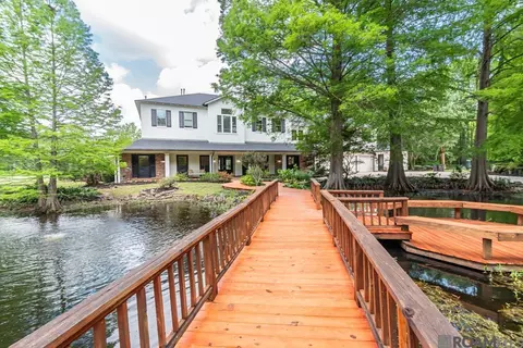 13147 Deerpath Way, Baton Rouge, LA 70816
