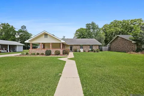 18029 Holly Ridge Dr, Hammond, LA 70403