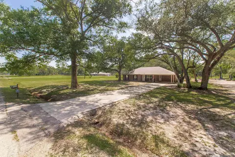 25735 Oak Aly, Holden, LA 70744