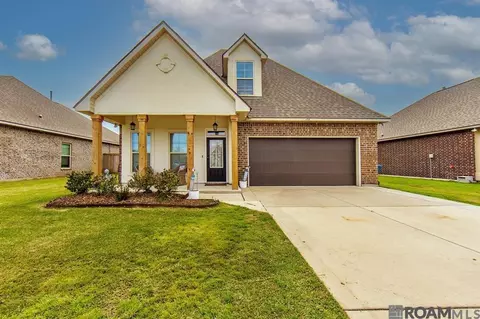 186 Chestnut Ridge Dr, Gray, LA 70359