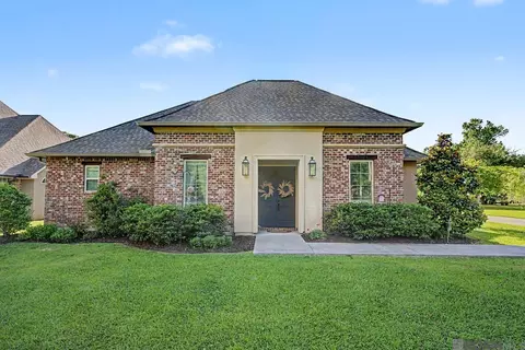37071 White Rd, Prairieville, LA 70769